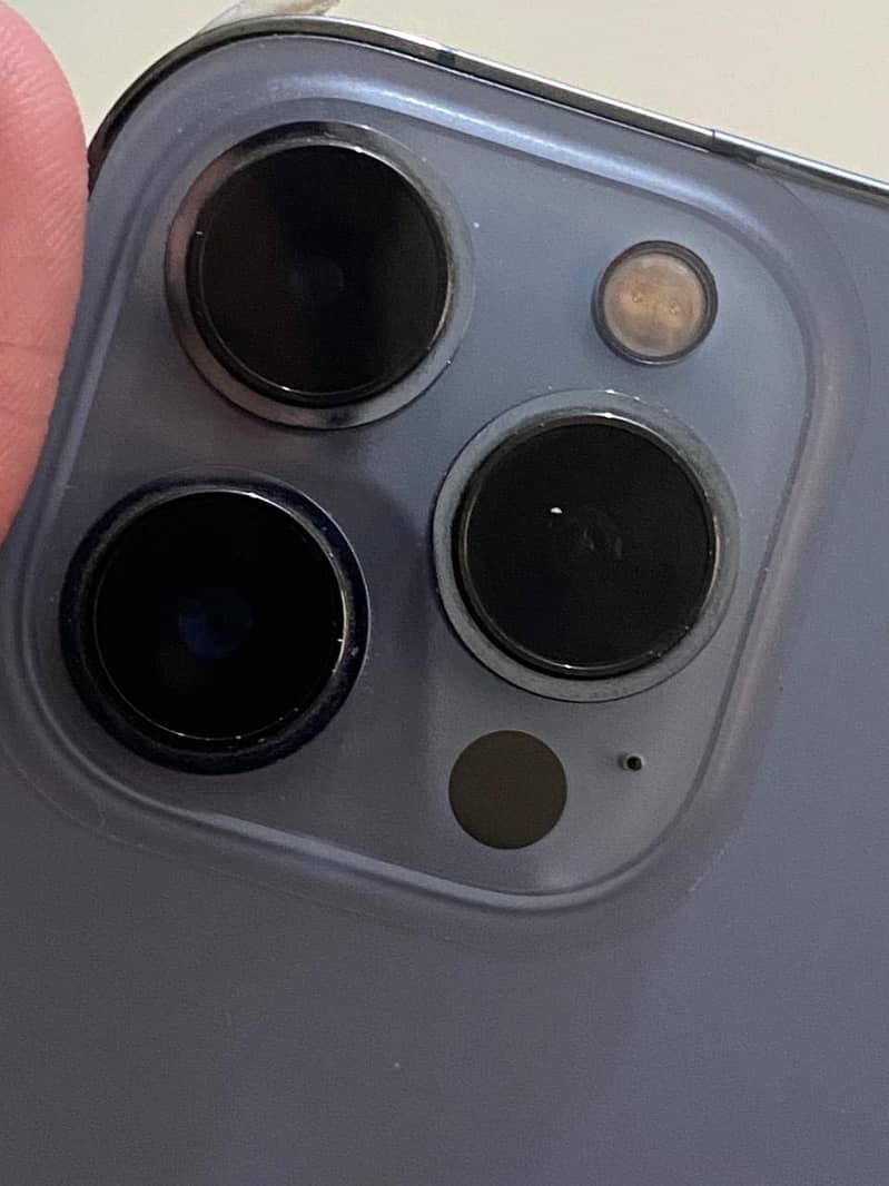 Apple iPhone 13 Pro Max 6