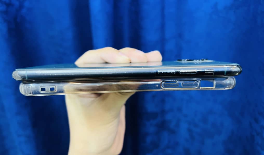 Apple iPhone 11 Pro Max 3