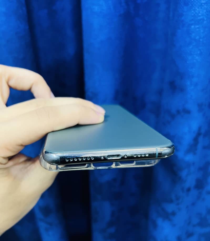 Apple iPhone 11 Pro Max 5