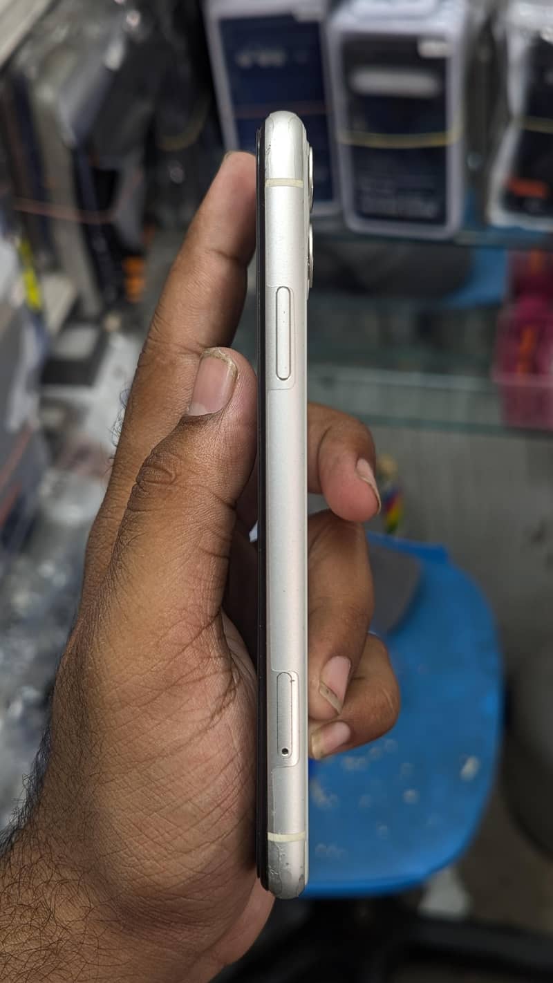 Apple iPhone 11 2