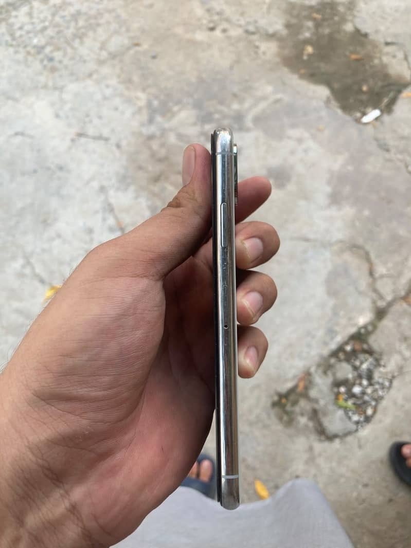 Apple iPhone XS 2