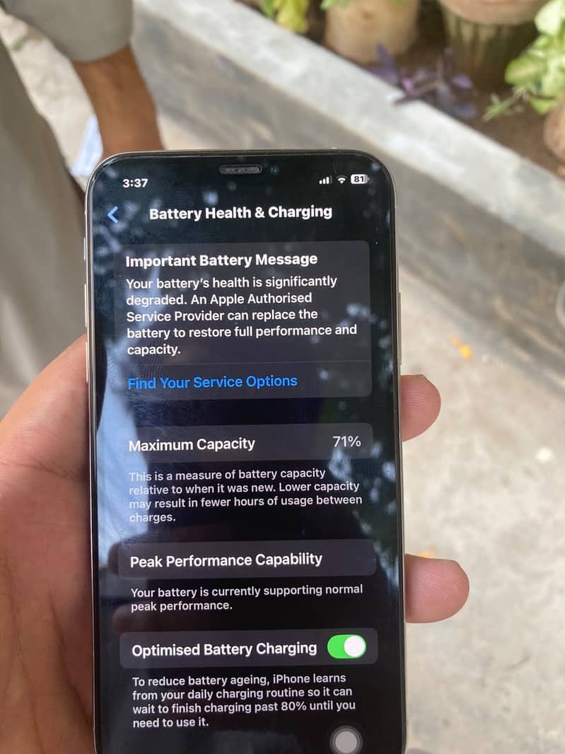 Apple iPhone XS 4