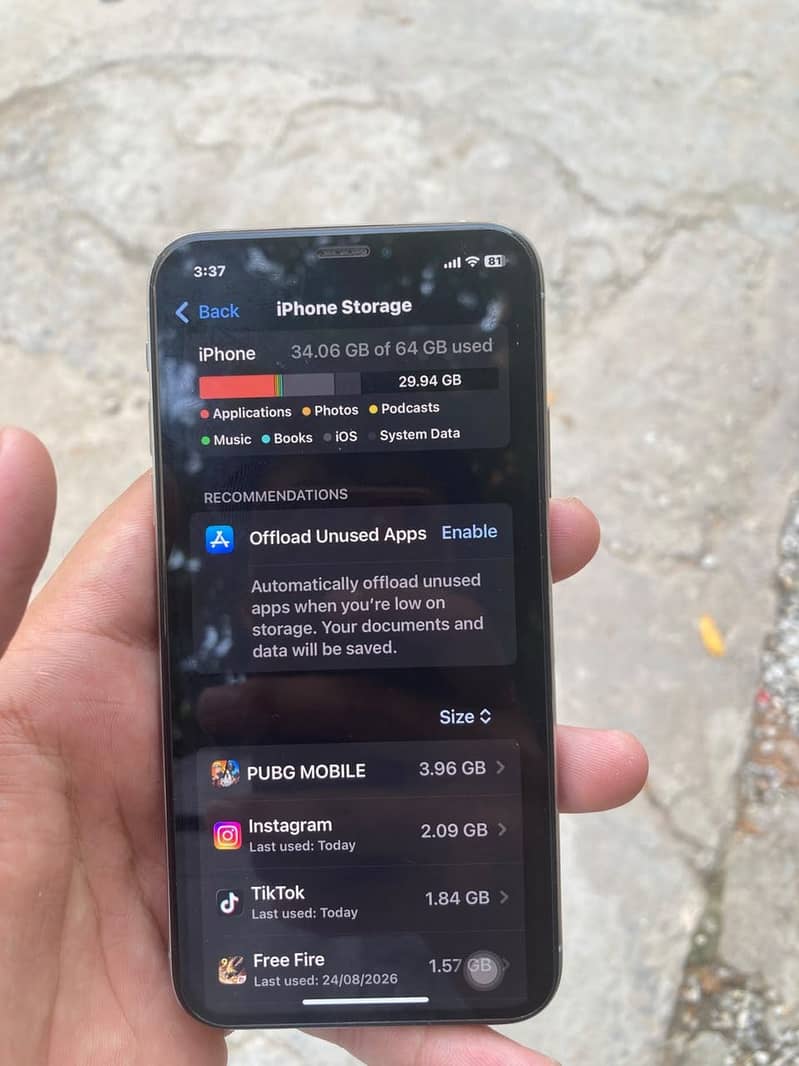 Apple iPhone XS 5