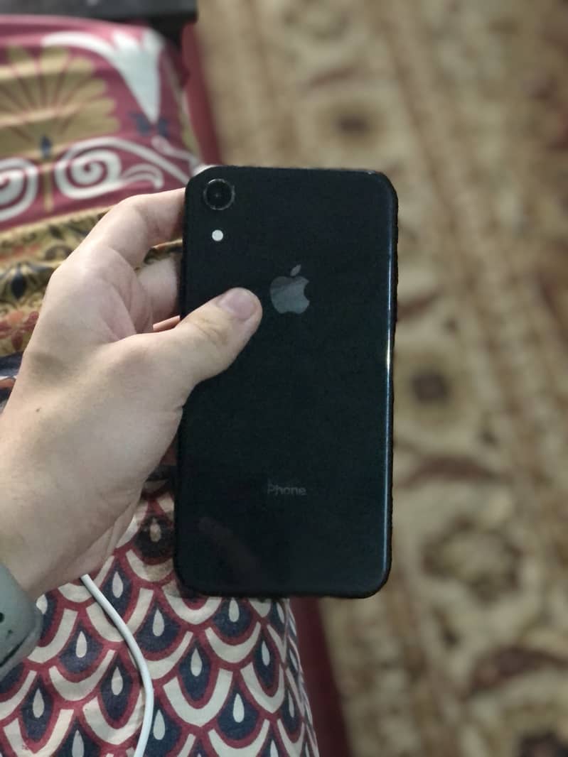 Apple iPhone XR 1