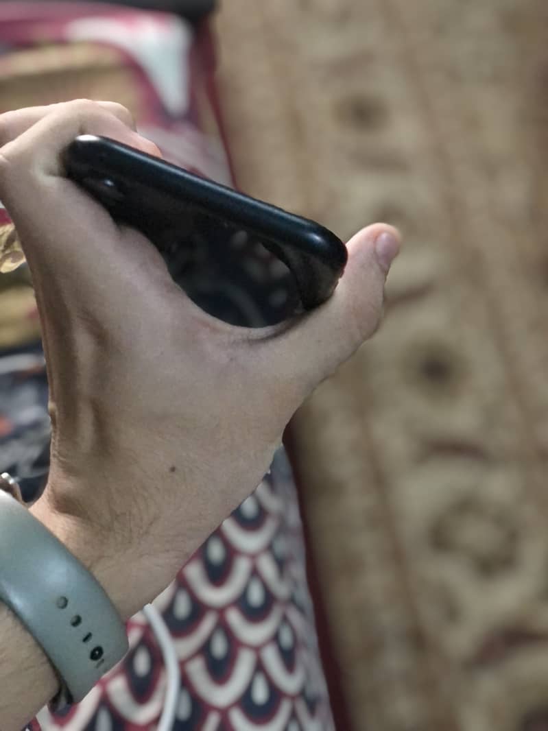 Apple iPhone XR 5