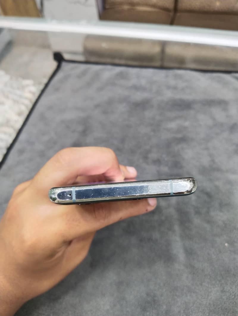 One Plus 10 Pro 5