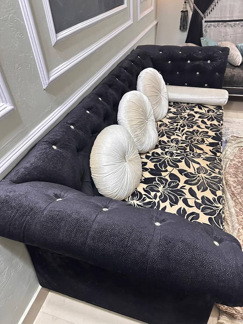 Sofa set and dining table 0