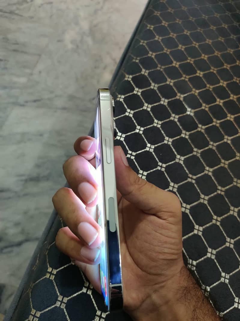 iPhone 13 Pro 5