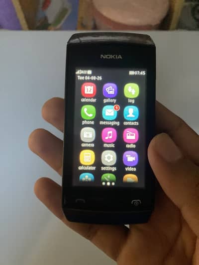 Nokia Asha 305