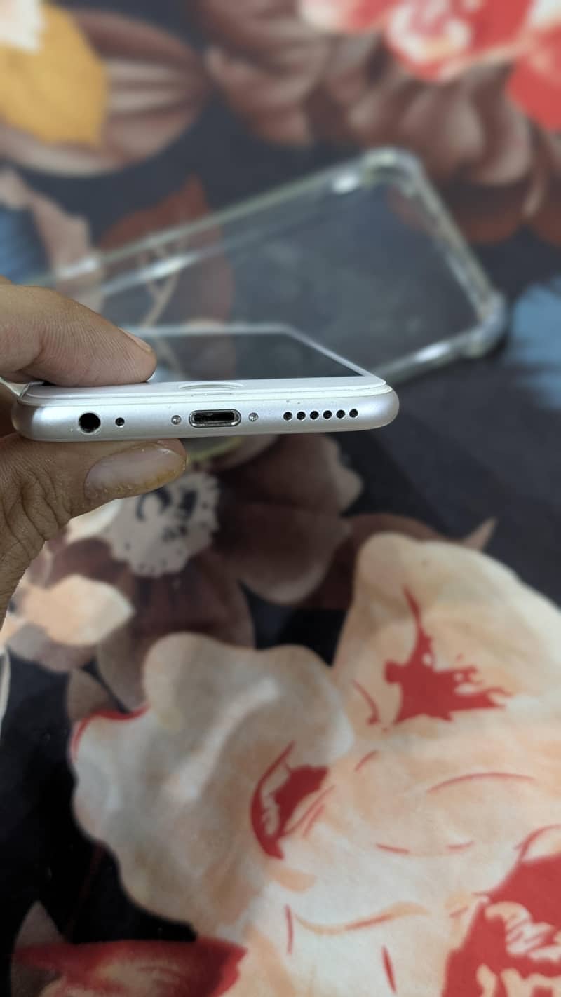 Apple iPhone 6S 5