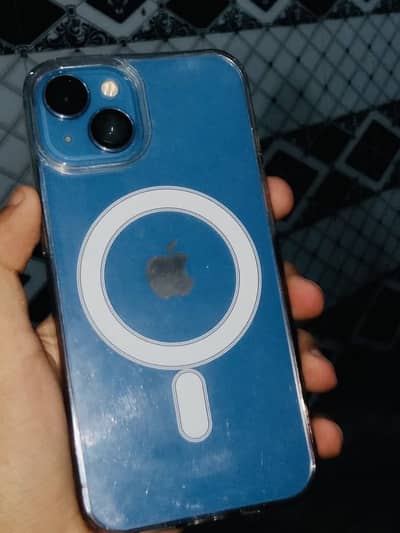 Apple iPhone 13