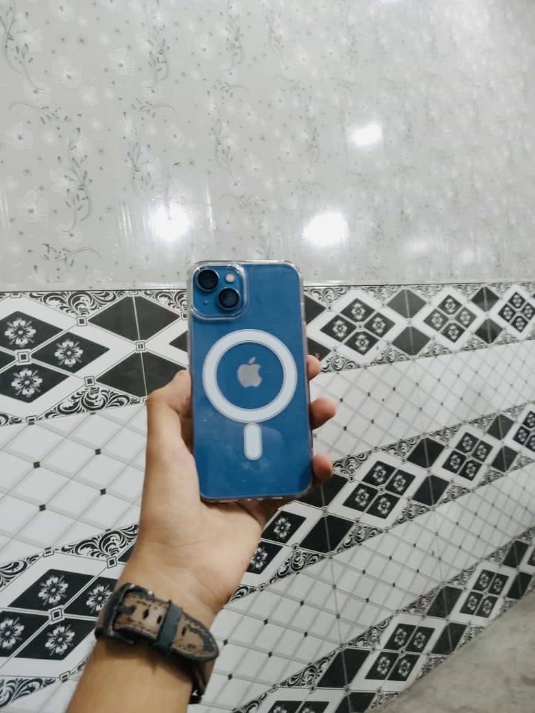 Apple iPhone 13 3