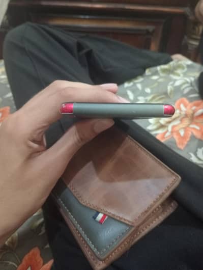 Apple iPhone SE