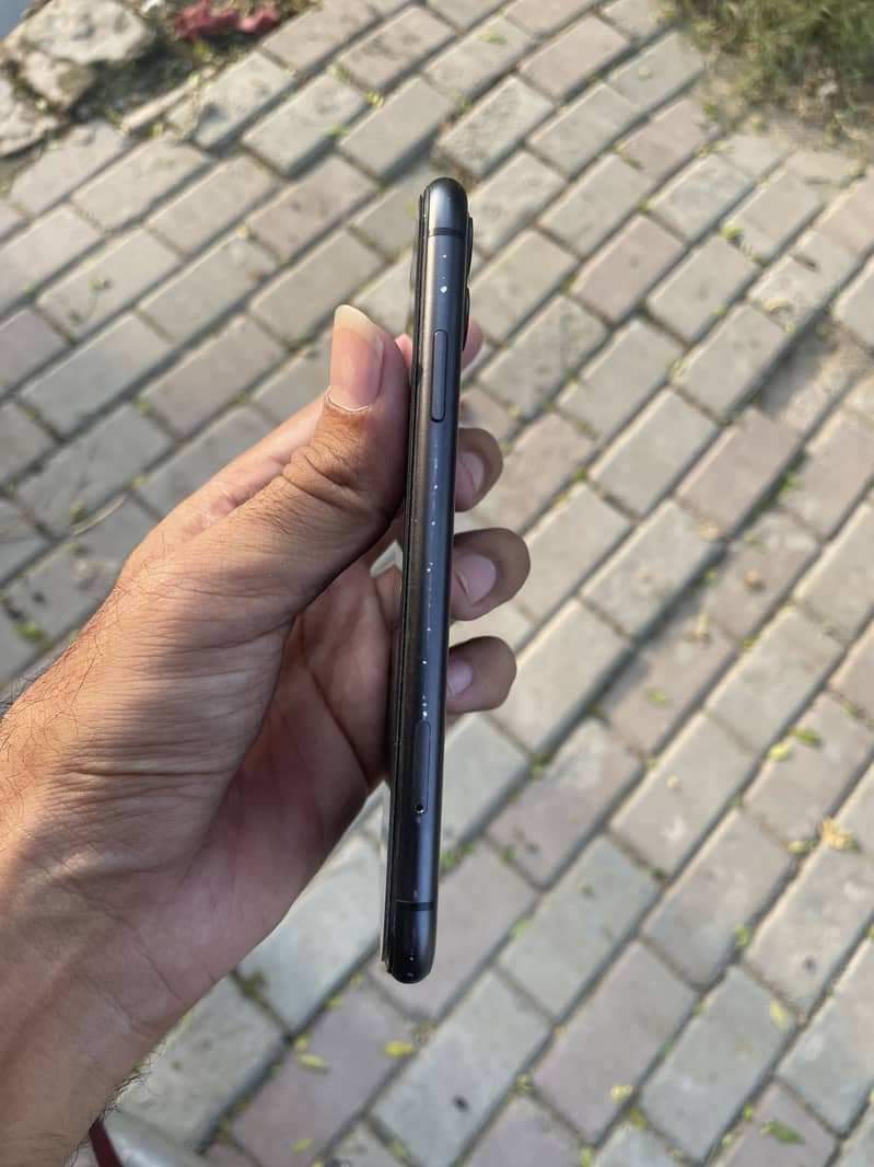 Apple iPhone 11 1