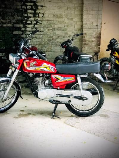 Honda 125 All Documents clear condition 10 by 10