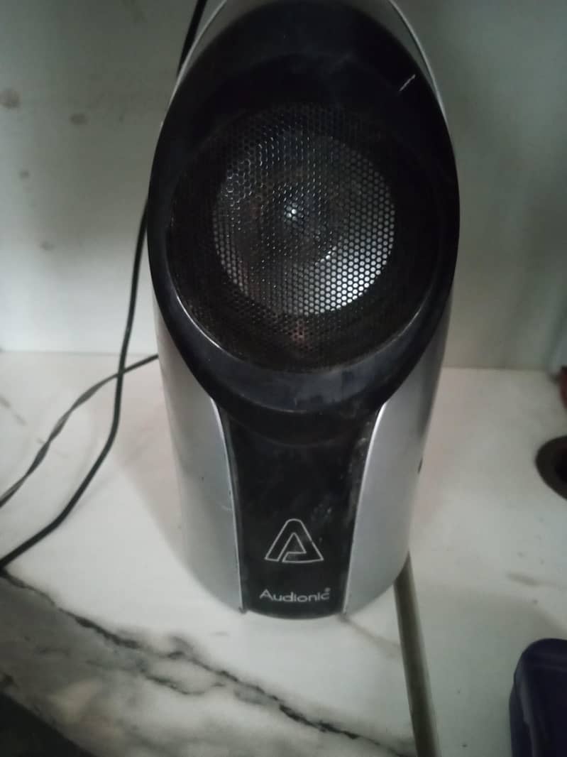 speaker audionic 1