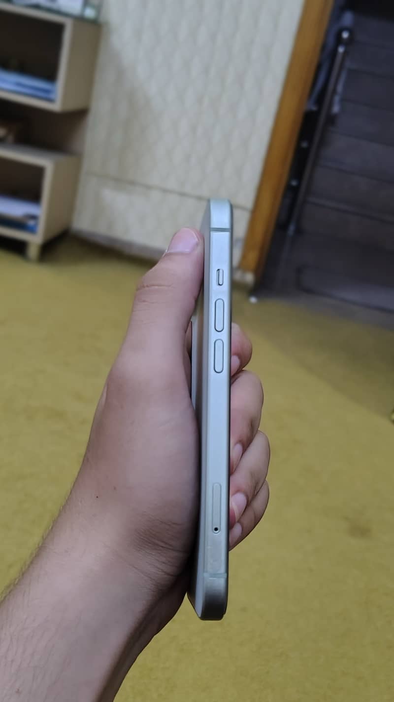 Apple iPhone 15 1