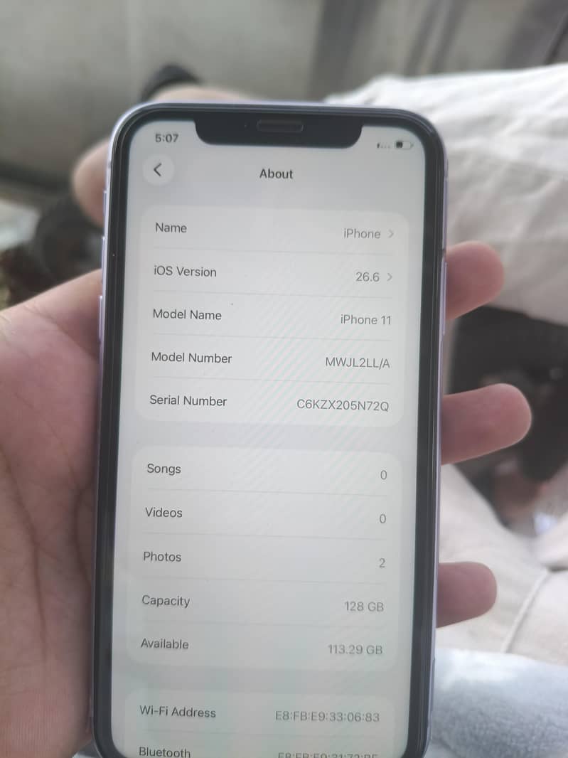Apple iPhone 11 0