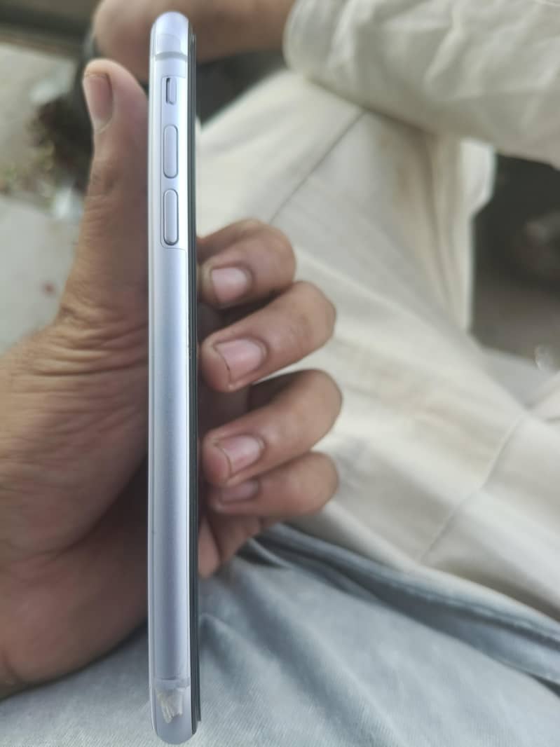 Apple iPhone 11 2