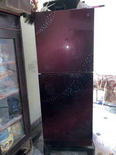PEL refrigerator Good Condition ( compressor faulty)