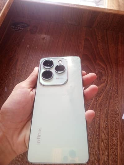 Infinix Hot 40 Pro