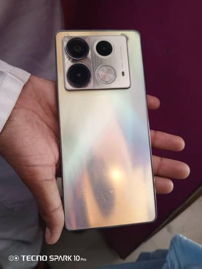 Infinix note 40