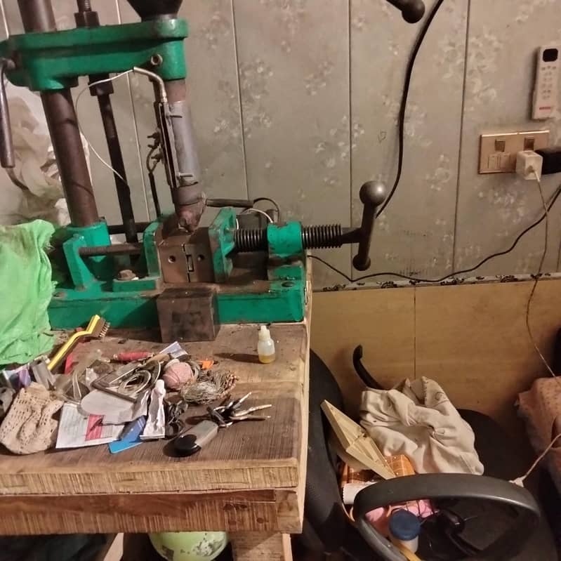 hand molding machine 3