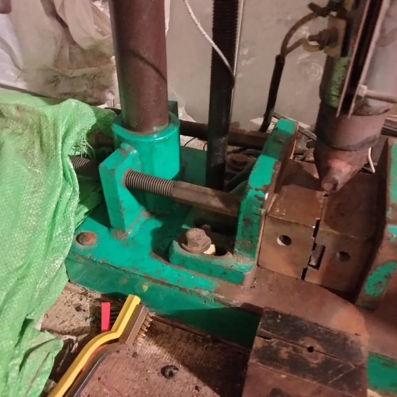 hand molding machine 6