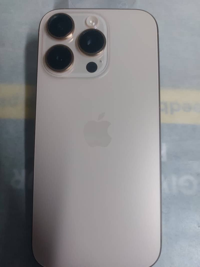Apple iPhone 16 Pro 1