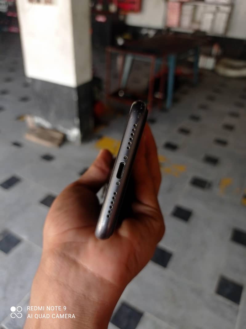 Apple iPhone 11 5