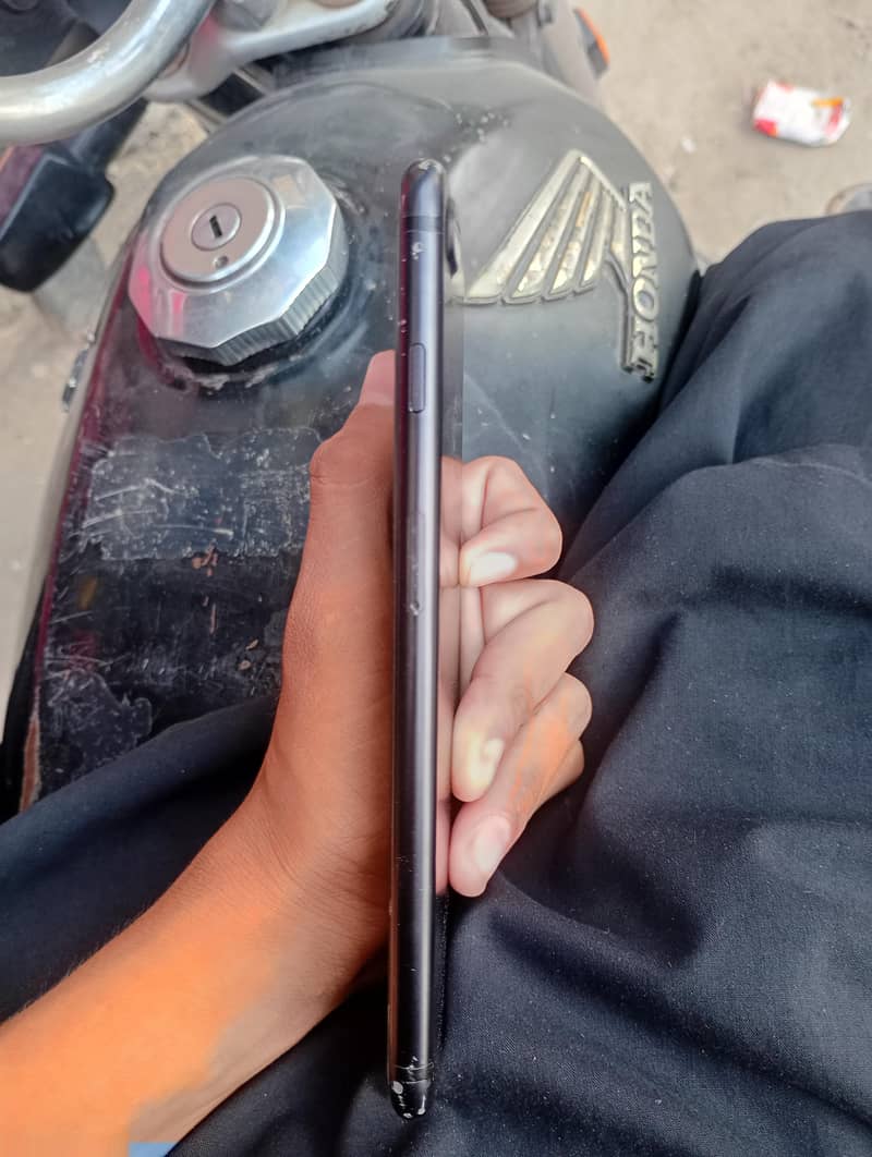 Apple iPhone 7 Plus 4