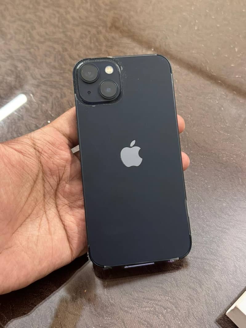 Apple iPhone 13 5