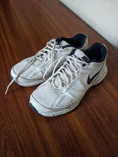 Nike Sneaker White/Sport Sneaker