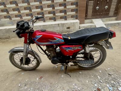 Unique 125 / URGENT SELL / Price is Negotiable