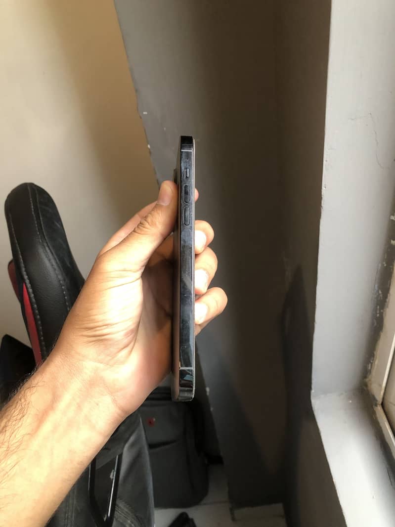 Apple iPhone 14 Pro Max 3