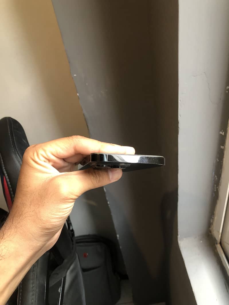 Apple iPhone 14 Pro Max 4