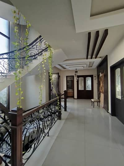 ULTRALUXE SIGNATURE LIVING: 500 SQ YD D-CUTTING BUNGALOW FOR SALE IN DHA PHASE 8, ZONE B