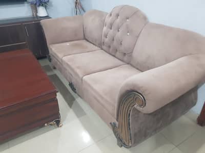Elegant 6-Seater Sofa Set – Excellent Condition | Rs. 60,000