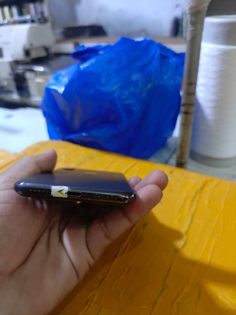 Apple iPhone X 2