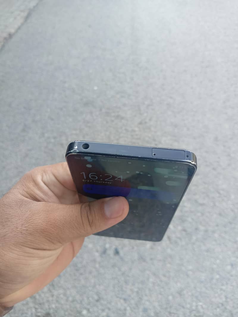 Sharp Aquos Sense7 3