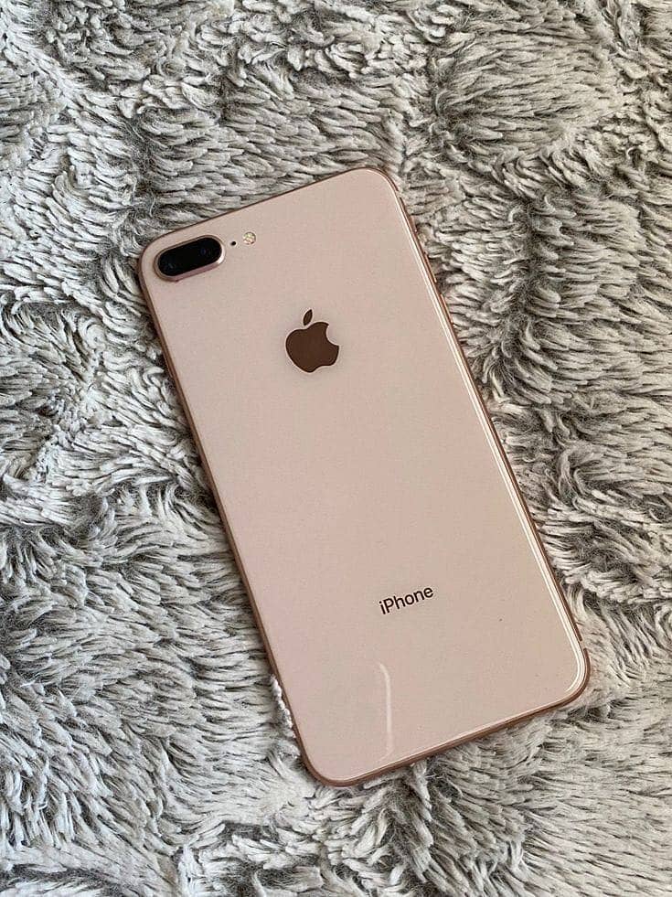 Apple iPhone 8 Plus 0