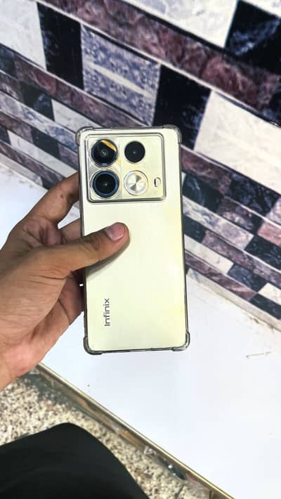 Infinix Note 40
