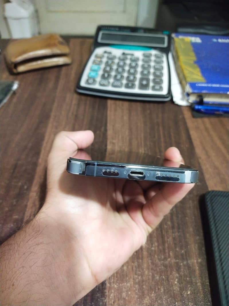 Apple iPhone 13 Pro Max 3