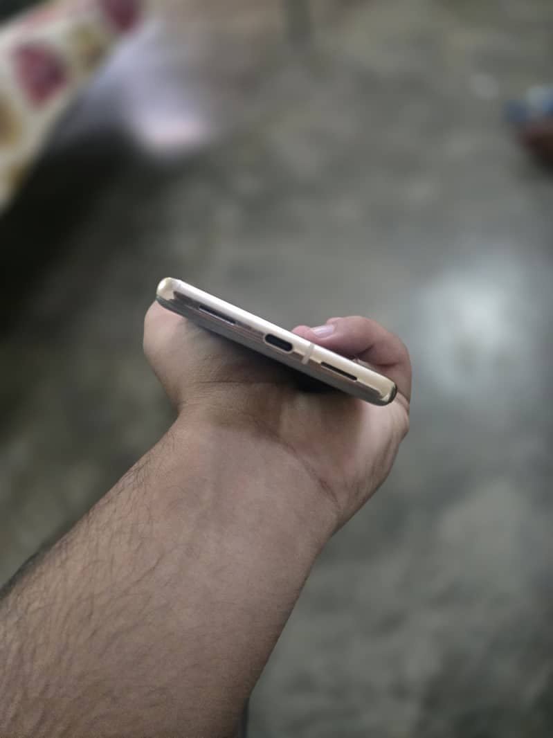 Google Pixel 7 Pro 6