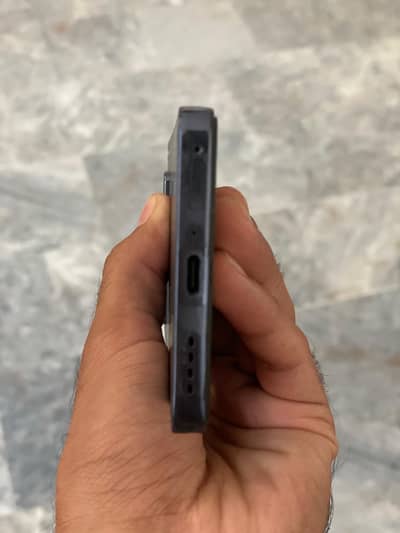Infinix Note 40 Pro 10 by 9 condition