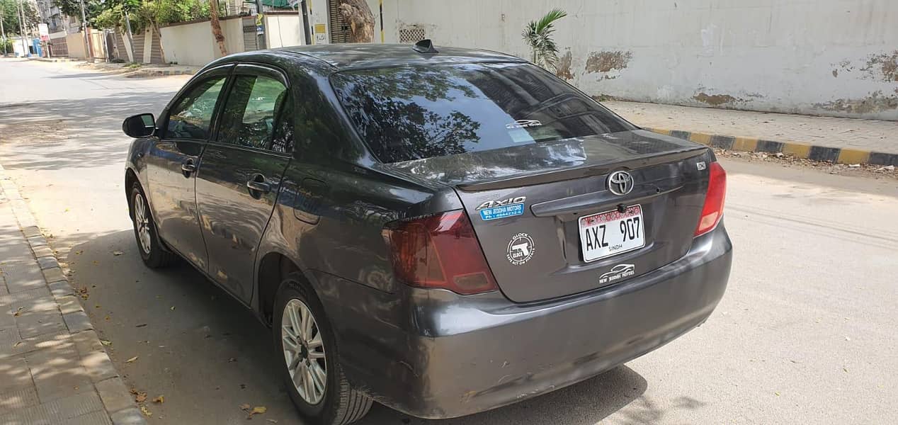 Toyota Corolla Axio 2007/2012 1