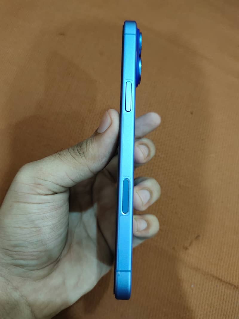 Apple iPhone 16 Plus 6