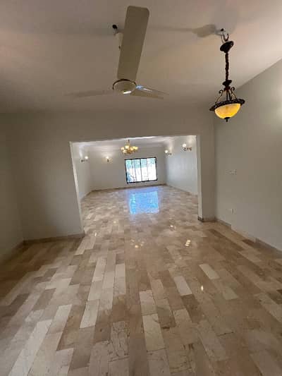 PREMIUM RESIDENTIAL URBAN LIVING: FULLY NEWLY RENOVATED 4-BEDROOM SIGNATURE BUNGALOW FOR RENT IN DHA PHASE 5, KARACHI