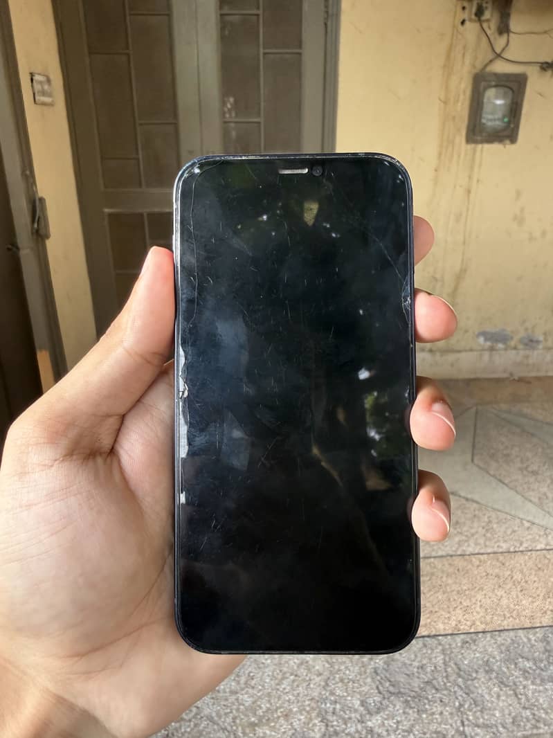 Apple iPhone 12 5