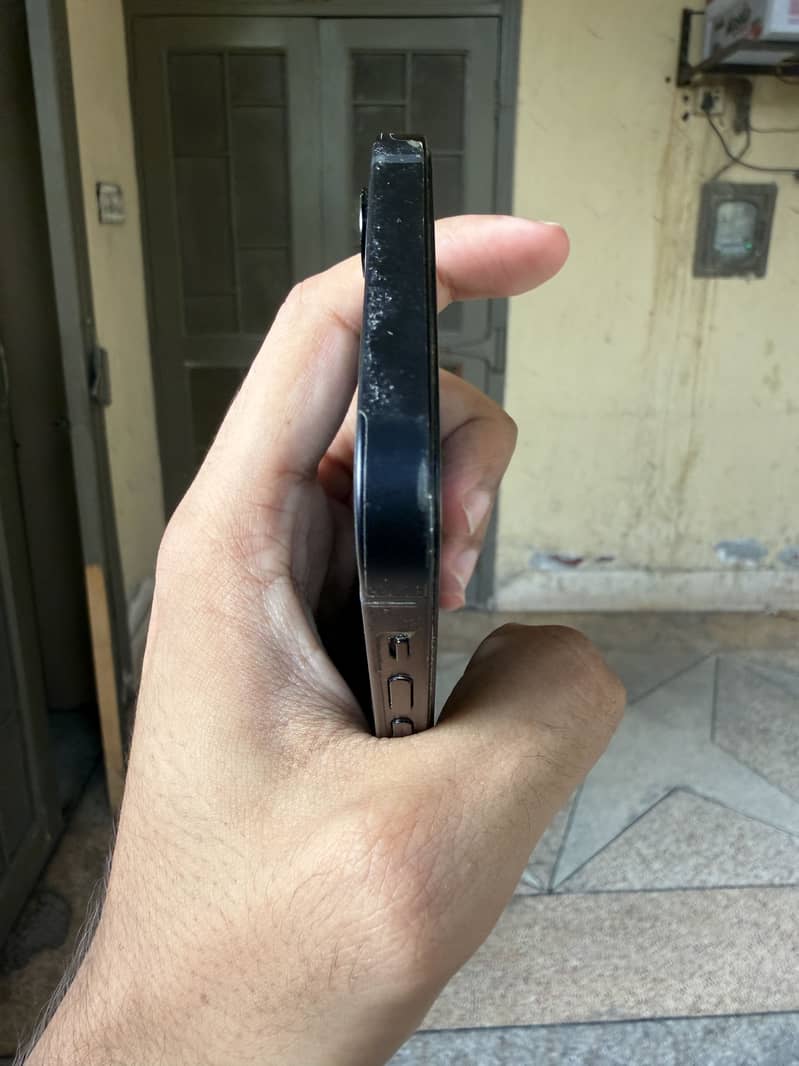 Apple iPhone 12 8